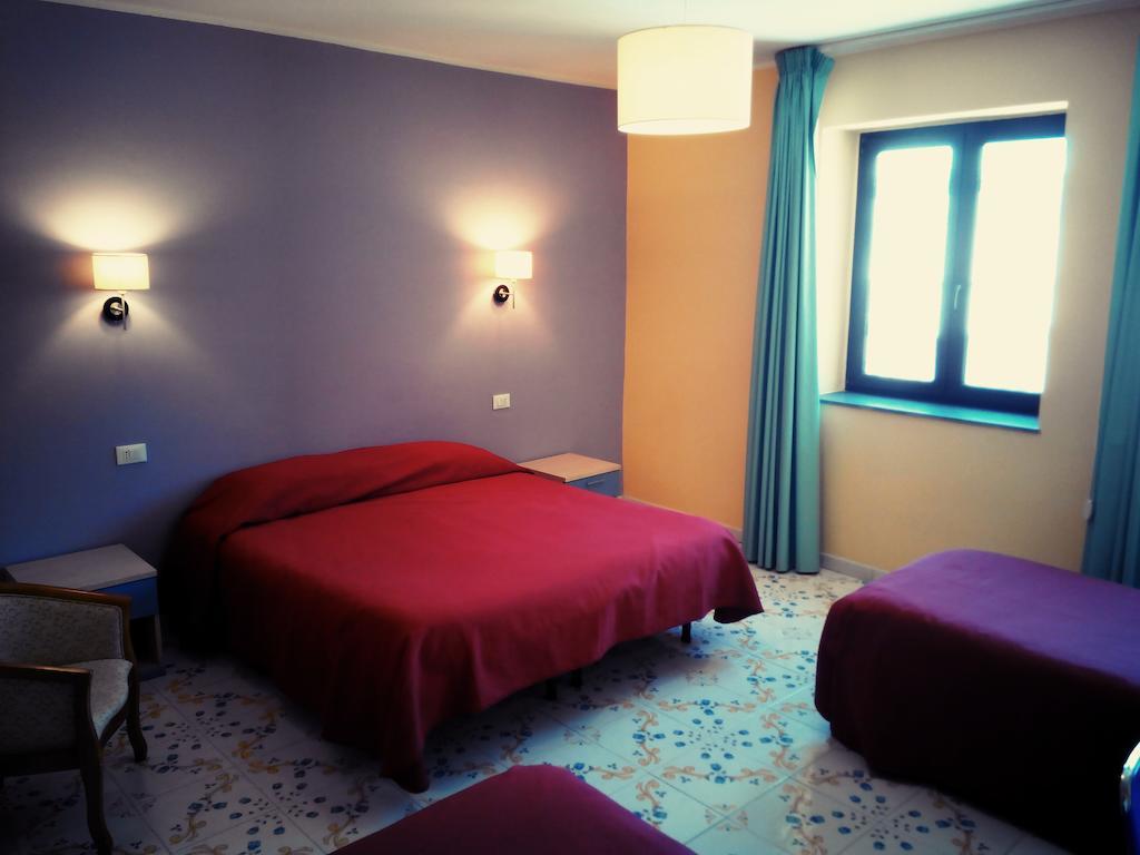 Casantica Turismo Rurale Milazzo Værelse billede